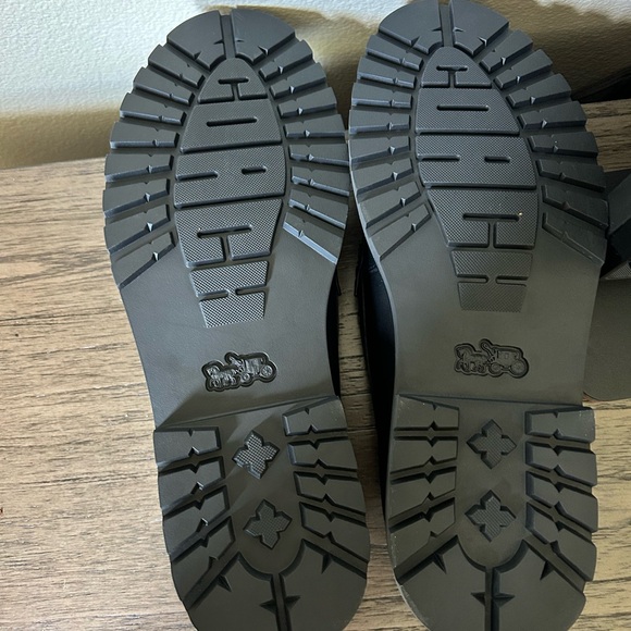 coach men’s black loafer - Picture 3 of 3